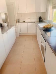 Kuchnia lub aneks kuchenny w obiekcie Apartamento a 2 min de playa