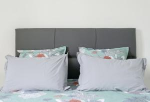 Katil atau katil-katil dalam bilik di Appartement design La Petite Europe - Idéal Curistes