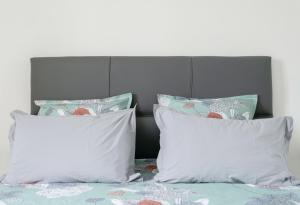 Postel nebo postele na pokoji v ubytování Appartement design La Petite Europe - Idéal Curistes