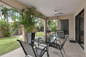 Patio o area all'aperto di Western Gateway Motel and Apartments