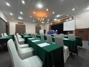 Fotografie z fotogalerie ubytování DSH Batu Burok Beach Resort v destinaci Kuala Terengganu + 21 fotografií