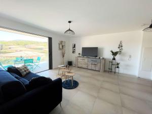 Zdjęcie z galerii obiektu Appartement lumineux avec terrasse, à 650m de la plage d'Agosta, parking inclus - FR-1-61-602 w mieście Grosseto-Prugna