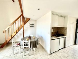 Fotografia z galérie ubytovania Appartement T2 climatisé avec terrasse vue mer à Porticcio - FR-1-61-604 v destinácii Grosseto-Prugna + 7 fotografií