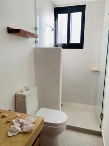 Ванна кімната в Barra de Potosi Studio w/ Shared Pool and Deck!