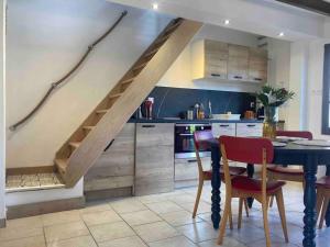 Køkken eller tekøkken på Belle maison de charme La p’tite parenthèse + 8 billeder