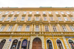 The building in which Az apartmant is located