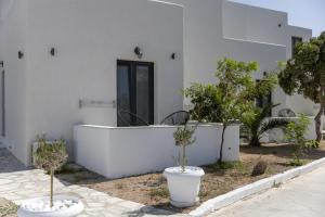 Naxos green Village hotel外面的花园