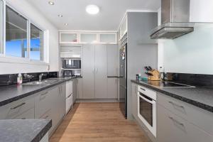 Afbeelding uit fotogalerij van Treasure on Tawai - Ohope Holiday Home in Ohope Beach