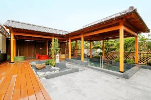 Balkón nebo terasa v ubytování International Resort Hotel Yurakujo