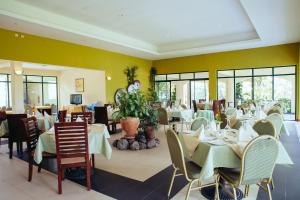 Restoran või mõni muu söögikoht majutusasutuses Gorillas Volcanoes Hotel