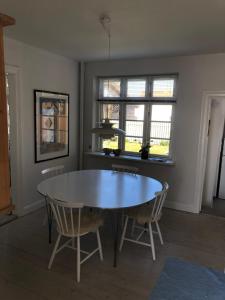 Gallery image of Havnevej 18, stuen, Ballen in Ballen