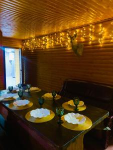 Εστιατόριο ή άλλο μέρος για φαγητό στο Новый Дом с теплым бассейном и сауной