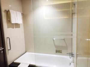 Ένα μπάνιο στο AONE Hotel
