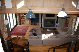Posedenie v ubytovaní Villa spacieuse à Noailhac avec piscine privée