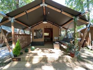 Ogród w obiekcie CAMPING ETXARRI
