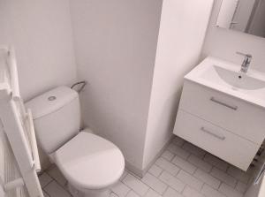 Kúpeľňa v ubytovaní Résidence Graziella Studio 602 + 5 fotografií