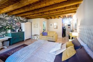 A seating area at Mazzini Suite