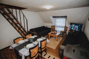 Μια τηλεόραση ή/και κέντρο ψυχαγωγίας στο Apartments Kiki Vlašić
