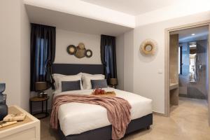 A bed or beds in a room at Lines Concept Accommodation