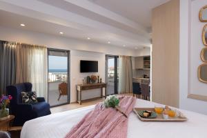 A television and/or entertainment centre at Lines Concept Accommodation