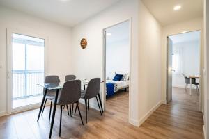 A seating area at For You Rentals Cozy Apartment TEMPORAL La Vaguada Madrid PMO10