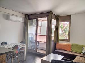 Posedenie v ubytovaní Résidence Graziella Studio 126