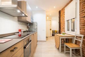 Zdjęcie z galerii obiektu For You Rentals COZY APARTMENT TEMPORAL IN BARRIO SALAMANCA JOG48 w Madrycie