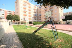Plac zabaw dla dzieci w obiekcie 074 - Gaviotas 003 - comfortHOLIDAYS