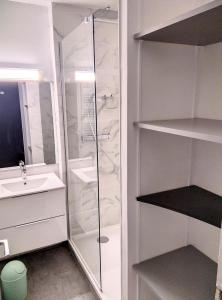 Kúpeľňa v ubytovaní Résidence Graziella Studio 203