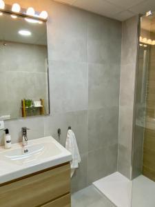 A bathroom at Archeros Oasis