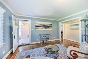 グリーンズボロにあるRanch-Style Home 7 Mi to Downtown Greensboro!のギャラリーの写真