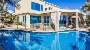Villa Family Eilat with heated pool