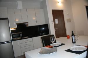 Kuchyňa alebo kuchynka v ubytovaní Apartamentos Coronado