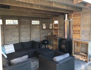 Gallery image of Chalet Buitengewoon in Rijs +16 photos