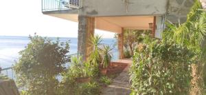 Galeriebild der Unterkunft Locazione Turistica Sul Mare Strada Costiera 244, Trieste in Santa Croce Mare