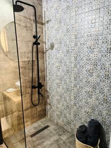 Bilik mandi di Paris Residence Targu -Jiu +12 gambar