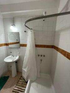 Un baño de La Escala lll