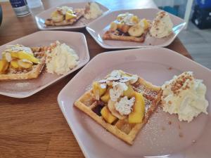 Jedlo v ubytovaní bed & breakfast alebo blízkom okolí