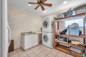 Kitchen o kitchenette sa Largo Retreat