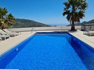 Bazén v ubytovaní B&B Casa Pura Vista alebo v jeho blízkosti