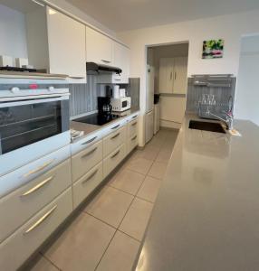 Cucina o angolo cottura di Appartement de standing vue mer