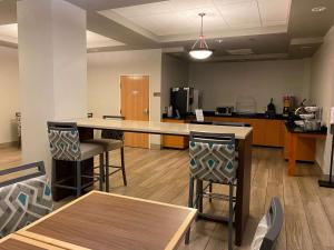Gallery image of Best Western Windsor Inn and Suites in Danville