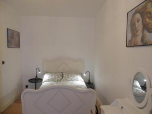 Posteľ alebo postele v izbe v ubytovaní Appartement face plage Boulogne-sur-Mer - Balcon, WiFi, Terrasse commune, Tout inclus - FR-1-376-114