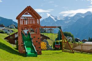 Children's play area sa AZapartments Clarino