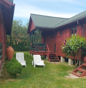 Vonkajšia záhrada v ubytovaní Domki nad morzem U Sevilli Darłowo Darłówko