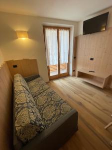A television and/or entertainment centre at Casa dei Tabachi