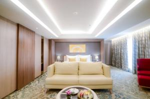 O zonă de relaxare la The Excelton Hotel