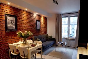 Posedenie v ubytovaní oompH Warsaw Central Premium Apartments