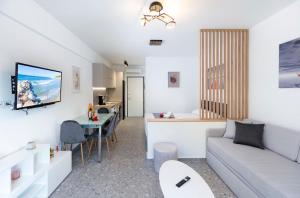 Kuchyňa alebo kuchynka v ubytovaní TwinStars Superior Apartment