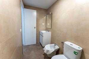 Kúpeľňa v ubytovaní Precioso apartamento en altura + 11 fotografií